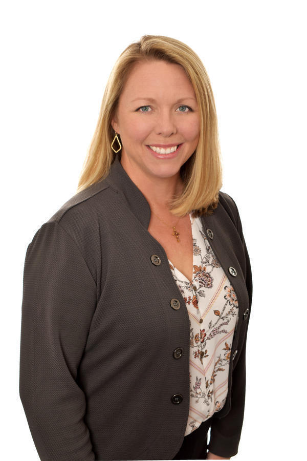 Amanda Feagle, GRI, C2EX, Gold Key, AHWD, LRE Certified Leader, LRE Marketing Specialist, LRE Relocation Specialist, LRE Sales Specialist, LRE Service Expert